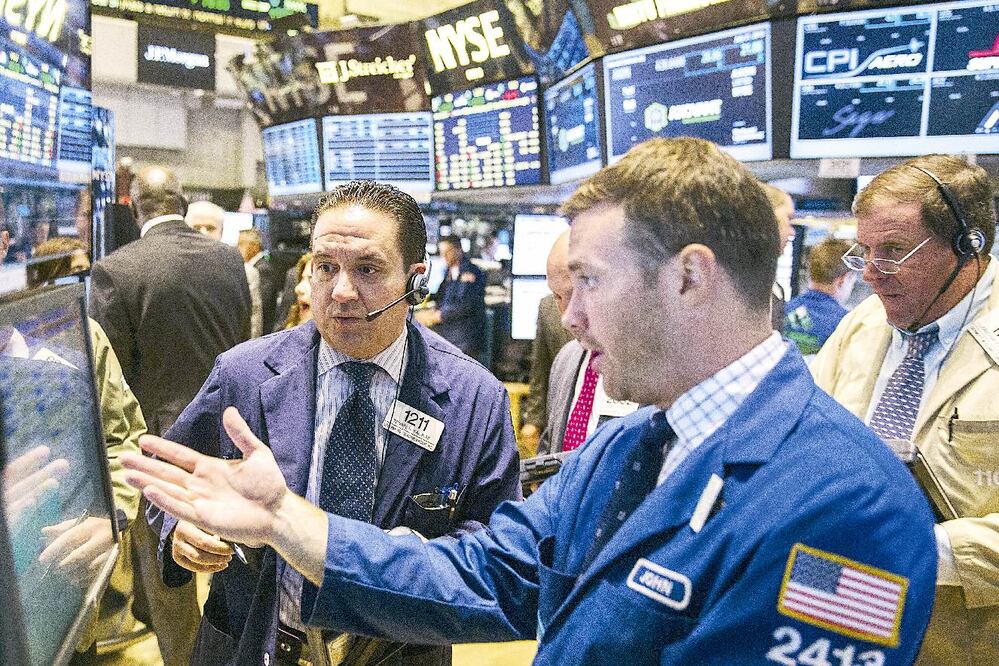 Los tres principales indicadores de la bolsa neoyorquina sufrieron reveses en la jornada de ayer, luego de los decepcionantes reportes de las empresas (LUCAS JACKSON. REUTERS)