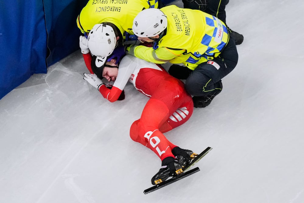 Kamila Sellier, patinadora polaca, sufre una herida en el ojo; sale de los Juegos Olímpicos de Invierno - Foto: AP
