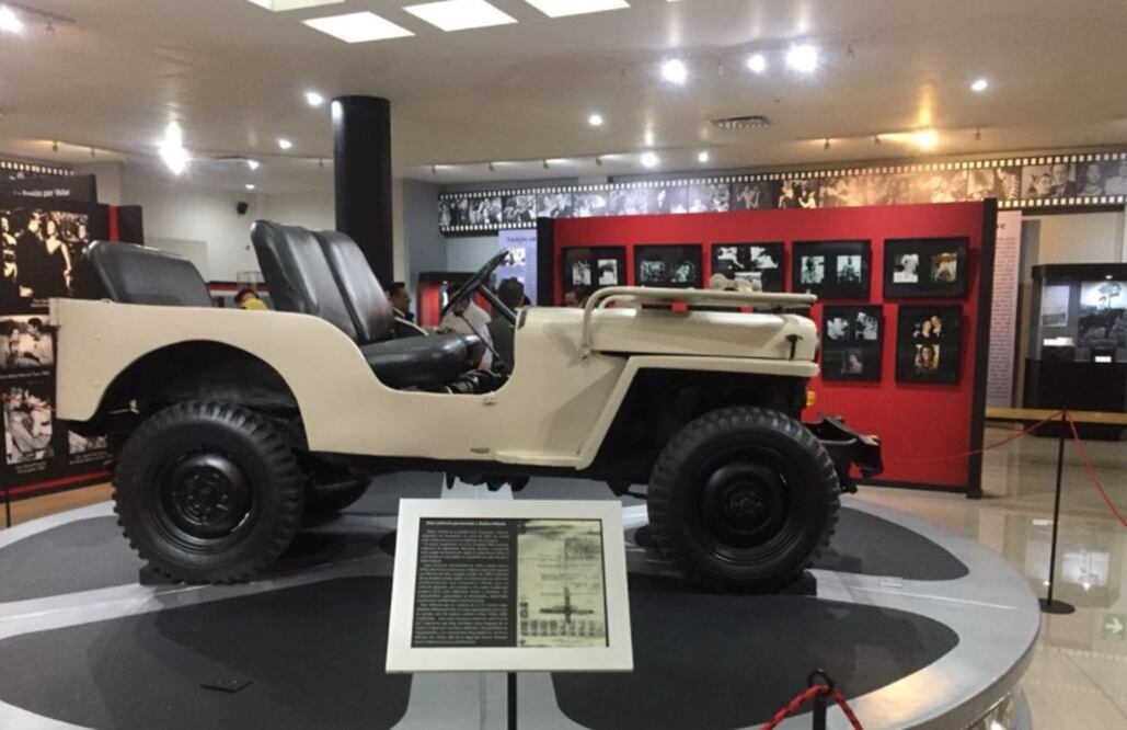 El antiguo jeep Willis, con motor número 24876, adquirido por Pedro Infante Cruz, en 1947, en tres mil pesos, en Ciudad Juárez, forma parte del acervo que se exhibe en el nuevo museo en su memoria, en la ciudad de Guamúchil. 