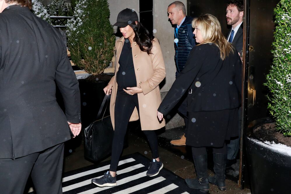 Meghan Markle saliendo del hotel The Mark. Foto: REUTERS