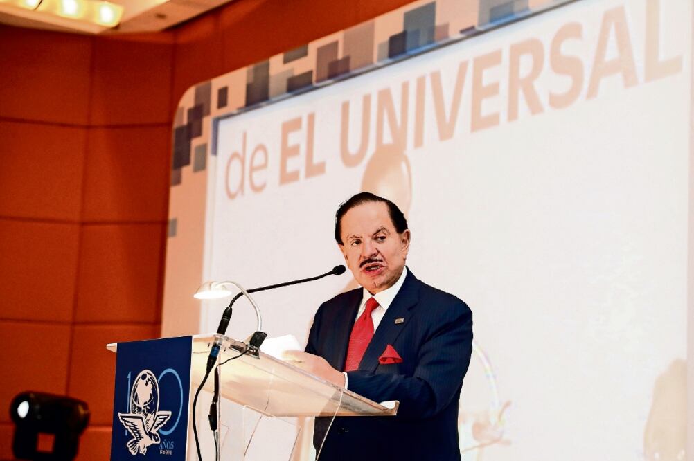 El Licenciado Juan Francisco Ealy Ortiz encabezó ayer el desayuno con empleados y colaboradores, con motivo del centenario de El Gran Diario de México (GERMÁN ESPINOSA. EL UNIVERSAL)