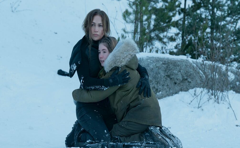 Lopez interpreta a una asesina a sueldo dispuesta a todo por salvar la vida de su hija. Foto: Netflix