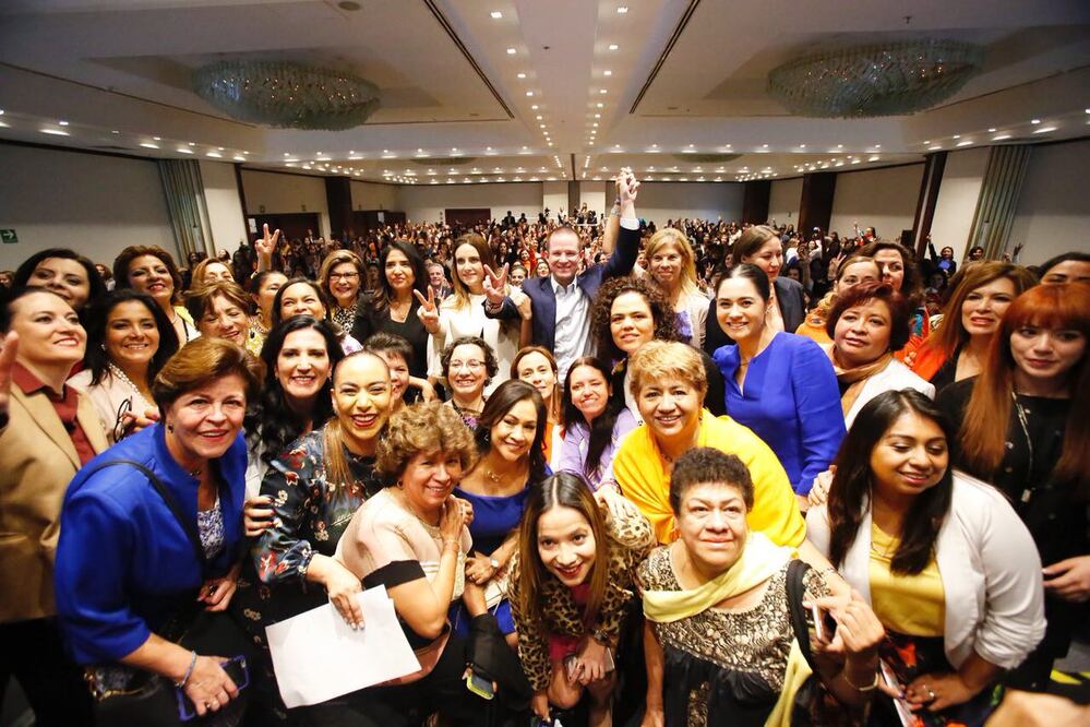 Ricardo Anaya asistió a un evento con mujeres de la coalición Por México al Frente (Foto: tomada de Twitter @RicardoAnayaC)