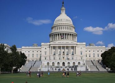 Desalojan a visitantes del Capitolio de EU tras activarse alarma de incendio