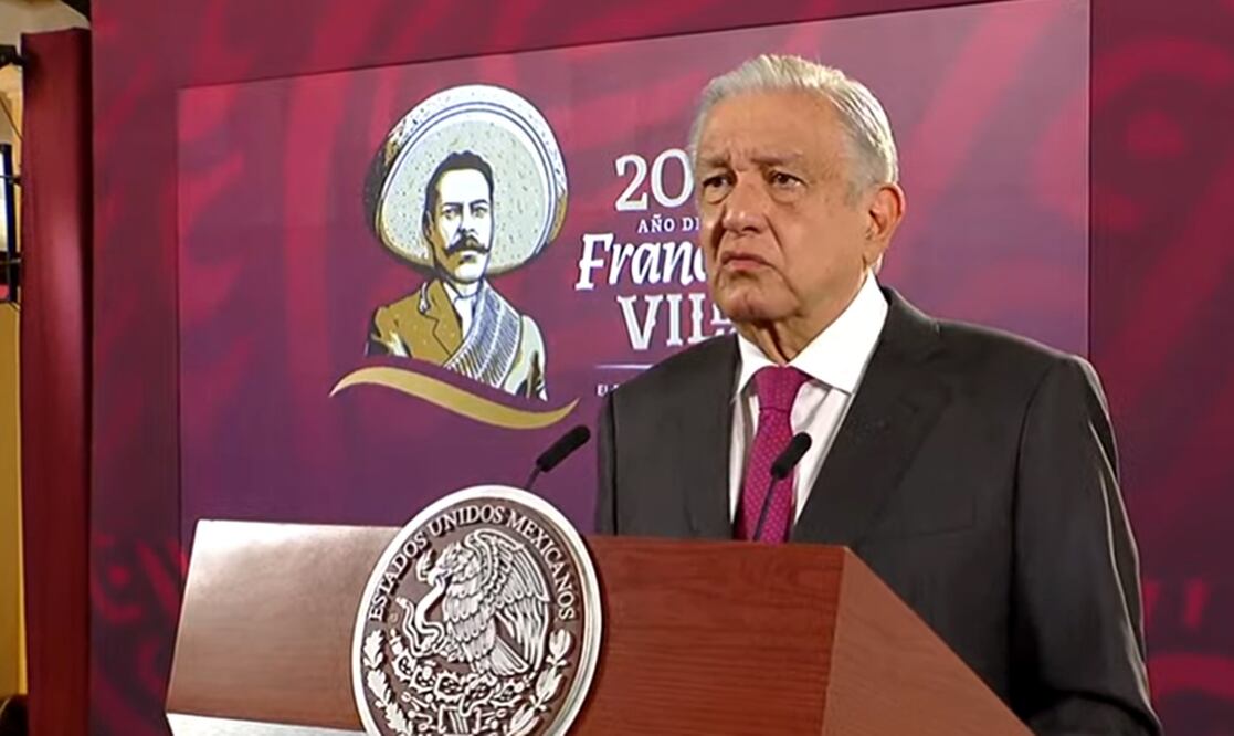 El presidente Andrés Manuel López Obrador calificó a los medios convencionales de comunicación, con honrosas excepciones, de “instrumentos de presión y de chantaje”, por el bombardeo y una campaña de mentiras que hay en contra de su gobierno. Foto; especial