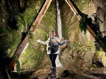 Conoce el parque con puentes colgantes iluminados