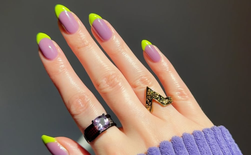 El tono neón hace resaltar las uñas. Foto: Instagram @feisty_fingers