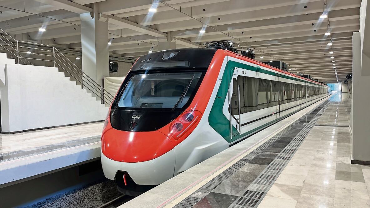 De los 46 kilómetros, 32 ya fueron terminados, en proceso se encuentran 13 kilómetros y uno más está por iniciar; ya se hicieron pruebas con uno de los trenes. Foto: de Arturo Contreras. EL Universal