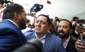 López Rabadán dialoga con Arturo Ávila y Carlos Mancilla tras pleito en la Permanente; pide templanza y civilidad