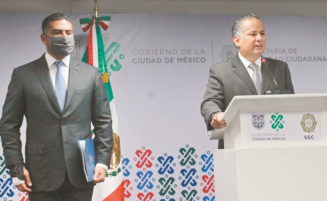 Omar García Harfuch (SSC) y Santiago Nieto (UIF) destacaron la labor en conjunto para dar con la banda que llevaba operando dos años. Foto: Mario Guzmán/ EFE.