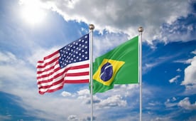 Entra en vigor el arancel de 25% de EU a productos brasileños; el gigante sudamericano estudia cómo responder, pero baja el tono
