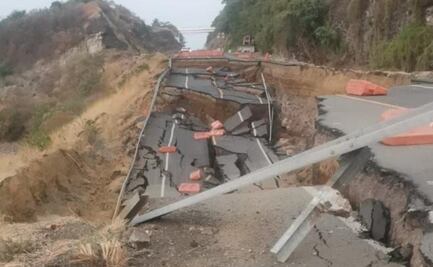 Por grieta colapsa tramo de Autopista Siglo XXI en Michoacán; habilitan camino de desvío 