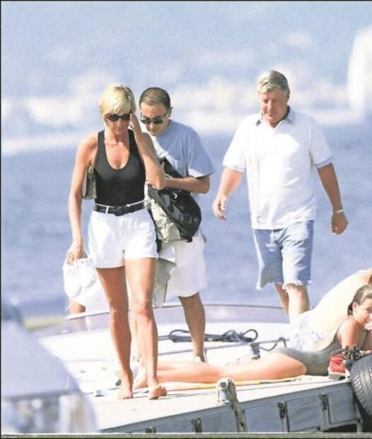 Realeza “tikis mikis”