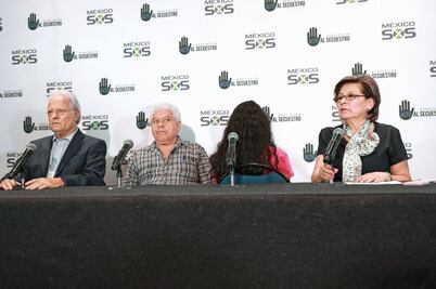 Víctimas de Nestora Salgado dan la cara; ella demanda a Meade