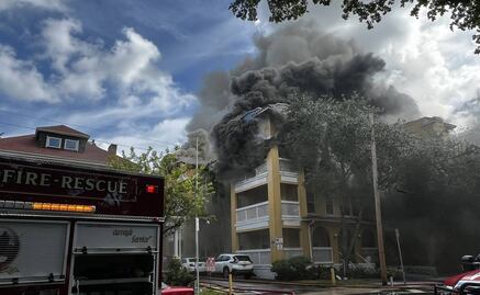 Evacuan edificio en Miami tras incendio provocado por un tiroteo que dejó un herido grave