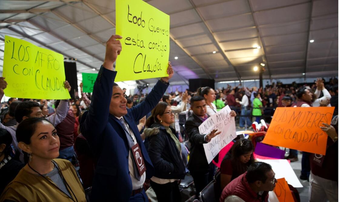 Ante más de 3 mil congresistas, la jefa de Gobierno de la Ciudad de México se dejó querer, aclamar y apapachar. Foto: Germán Espinosa