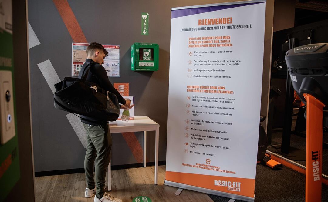 Medidas de sanidad por el coronavirus en Francia  (Foto: AFP)