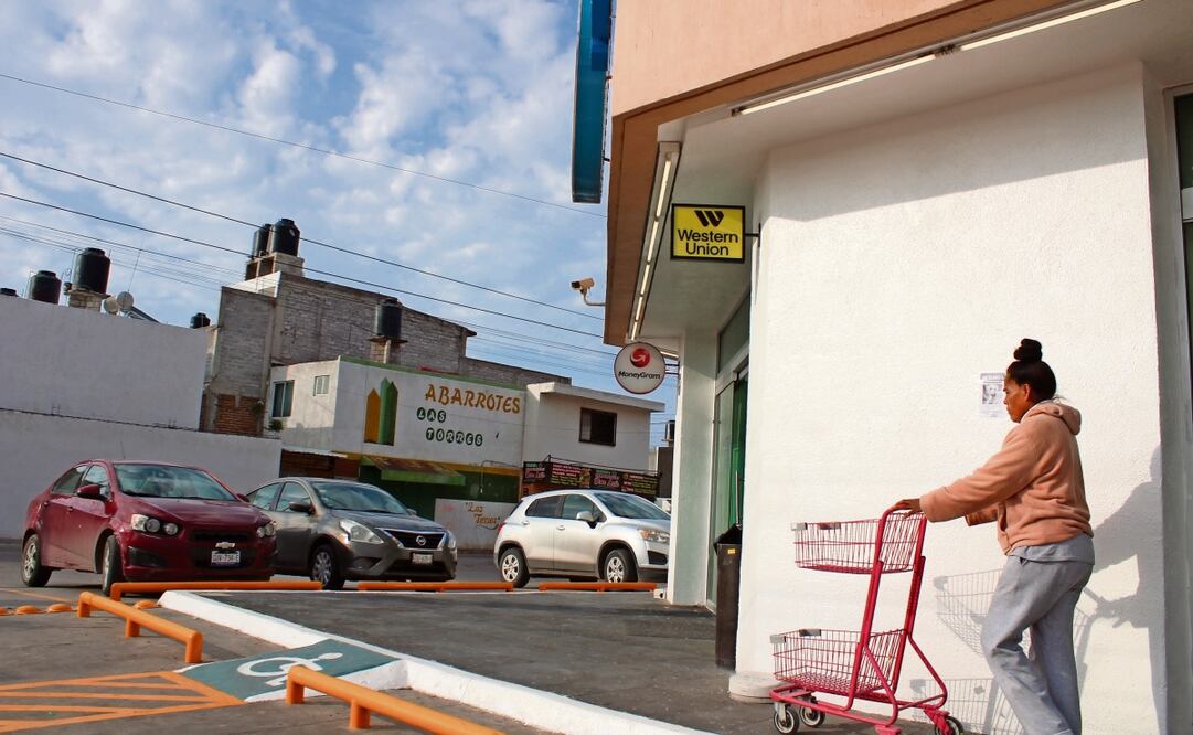 Guanajuato recibió 5 mil 645 millones de dólares enviados por los migrantes durante 2024; los municipios que más divisas reciben son: León, Celaya, Irapuato, Dolores Hidalgo y San Luis de la Paz, donde se verá un desplome en la circulación de recursos. Foto: Xóchitl Álvarez / EL UNIVERSAL