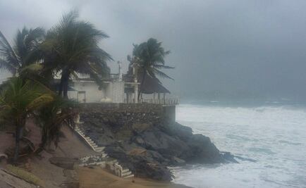 Vacía "Patricia" calles y hoteles de Manzanillo