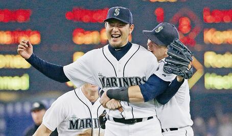 Hisashi Iwakuma consigue juego sin hit ni carrera 