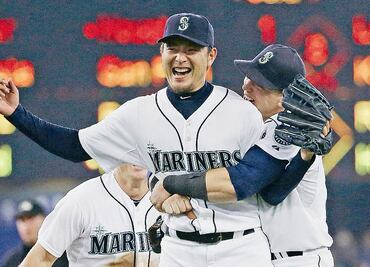 Hisashi Iwakuma consigue juego sin hit ni carrera