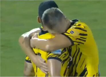 VIDEO: Orbelín Pineda marca su segunda anotación con el AEK de Atenas