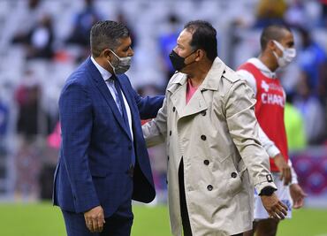 Juan Reynoso: "Me encantaría dormir tranquilo, pero no estamos en el nivel"