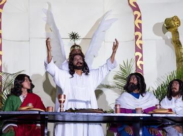 Iztapalapa celebra la 182 Pasión de Cristo con emotiva representación de la Última Cena; "¿ese es Diosito, verdad?", pregunta niño a su mamá