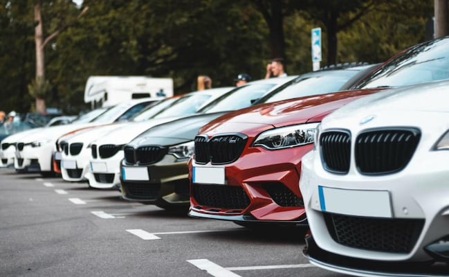 Los autos que menos gasolina gastan en México en 2026