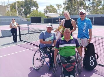 Gabriela Dabrowski vive primera experiencia con el tenis adaptado durante el Guadalajara Open
