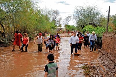 Conagua reencauza río desviado por constructora