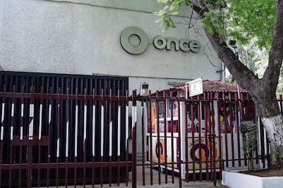 IPN alerta riesgo para acervo histórico de Canal Once; toma de instalaciones impide su preservación, asegura