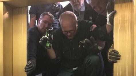 Seis personas sobreviven a una caída de 84 pisos en ascensor en Chicago