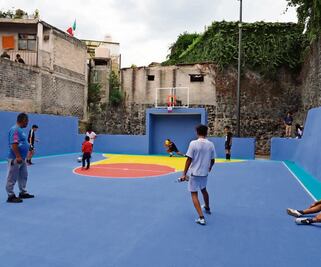 Recuperan 2 canchas de futbol en la alcaldía Álvaro Obregón