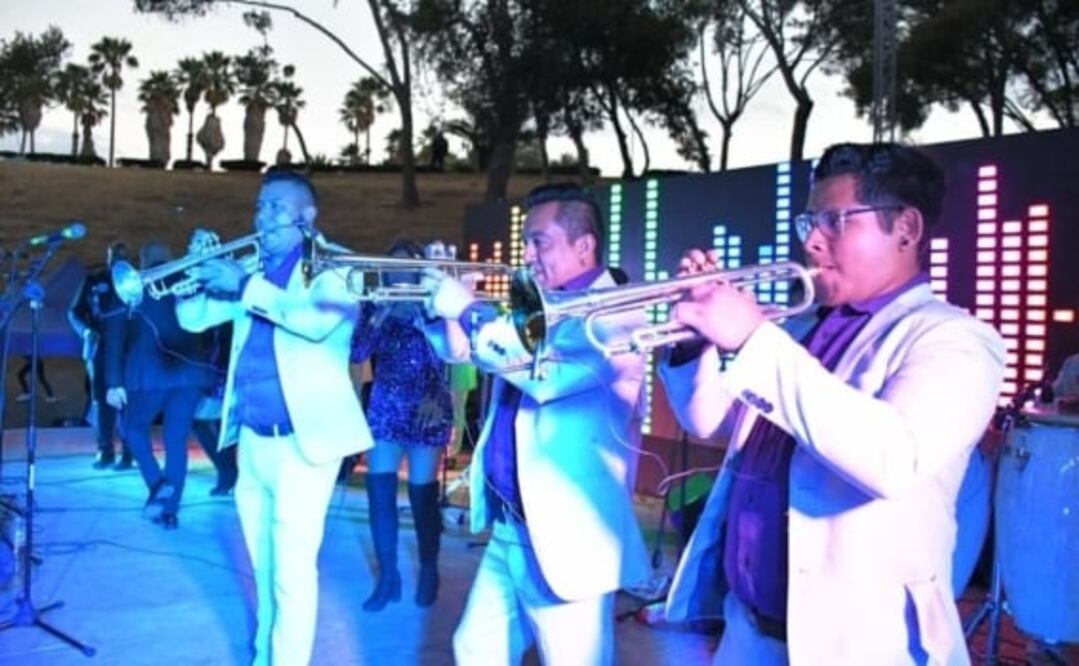 ¡A bailar con la Sonora Dinamita!. Foto: EL UNIVERSAL