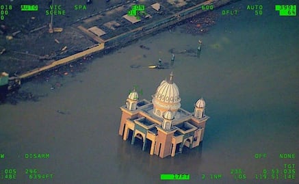 Hallan cuerpos de 34 estudiantes en iglesia de Indonesia tras sismo