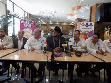 No he recibido amenazas para dejar candidatura, aclara cantante de Banda Jerez