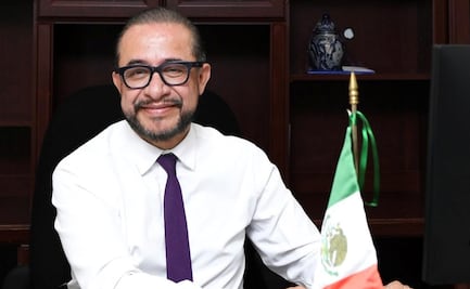 Hugo Eric Flores formaliza solicitud de licencia para dirigir PAZ; niega obstaculizar procedimientos en la Sección Instructora