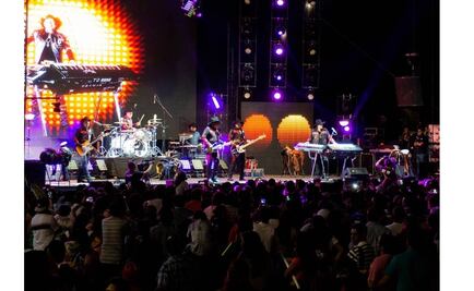 Bronco complace en Acapulco