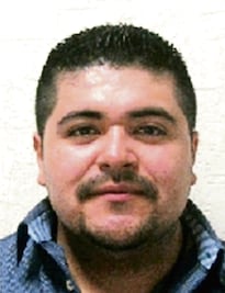 Piden pena máxima para funcionario traficante de menores 