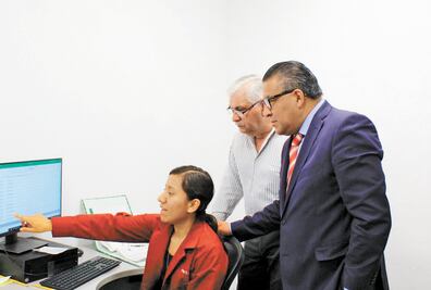 AGN impulsa a jóvenes becarios  