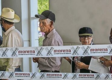 Expertos: gobierno y Morena abusan al clasificar información