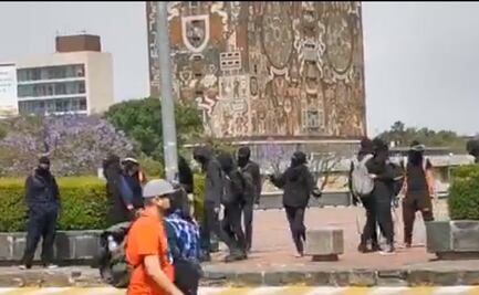 Encapuchados vandalizan Ciudad Universitaria y agreden a reporteros