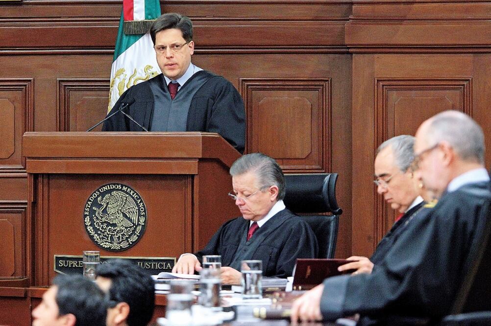 El proyecto desechado en la SCJN fue presentado por el ministro Alfredo Gutiérrez Ortiz Mena (en el podio en la foto) (ARCHIVO EL UNIVERSAL)