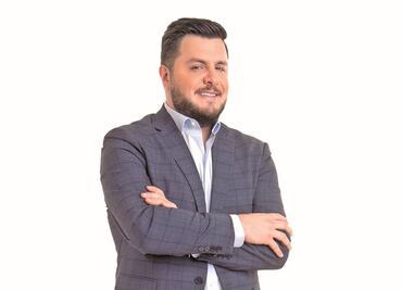 Tiene que haber tensión sexual entre Carlos y Deyanira: Stanley