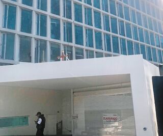 Clausuran obra de edificio de 10 niveles en Naucalpan