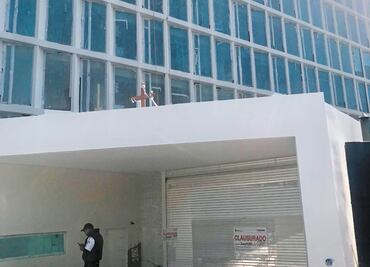 Clausuran obra de edificio de 10 niveles en Naucalpan