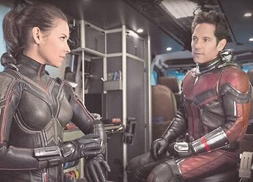 Un héroe bien acompañado