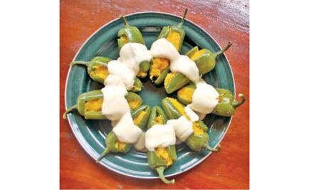 Chiles rellenos de plátano