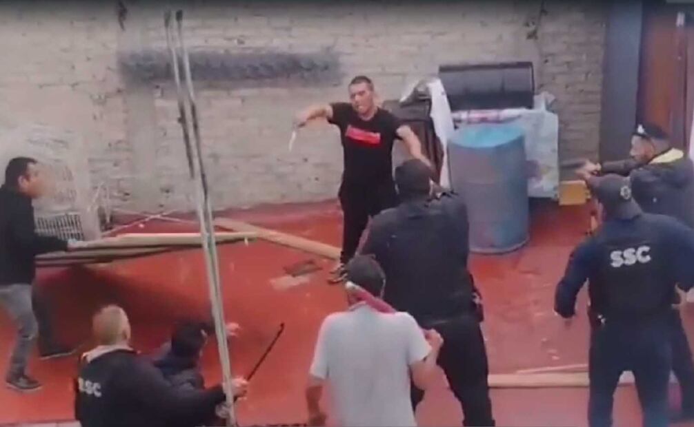 El delincuente fue identificado como David González, un exreo. Foto: Captura de video